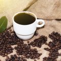 DIY फ्लेवर शुगर: वेनिला और चॉकलेट कॉफी शुगर घर पर बनाएं