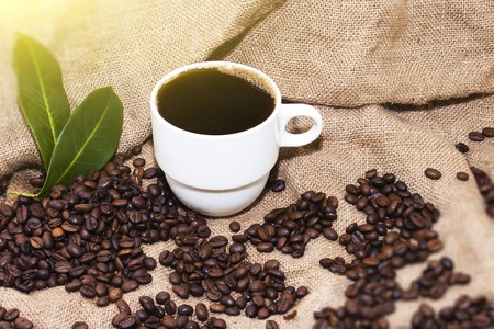 DIY फ्लेवर शुगर: वेनिला और चॉकलेट कॉफी शुगर घर पर बनाएं