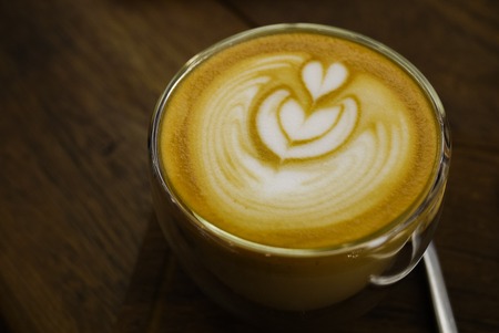 Indian Cafés in the Digital Age: Social Media, Startups & Innovation Trends